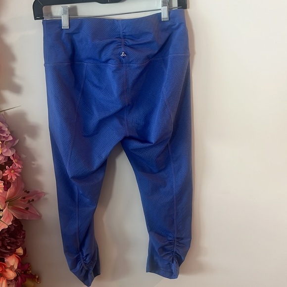 Purple High-Waisted Leggings - Picture 4 of 5